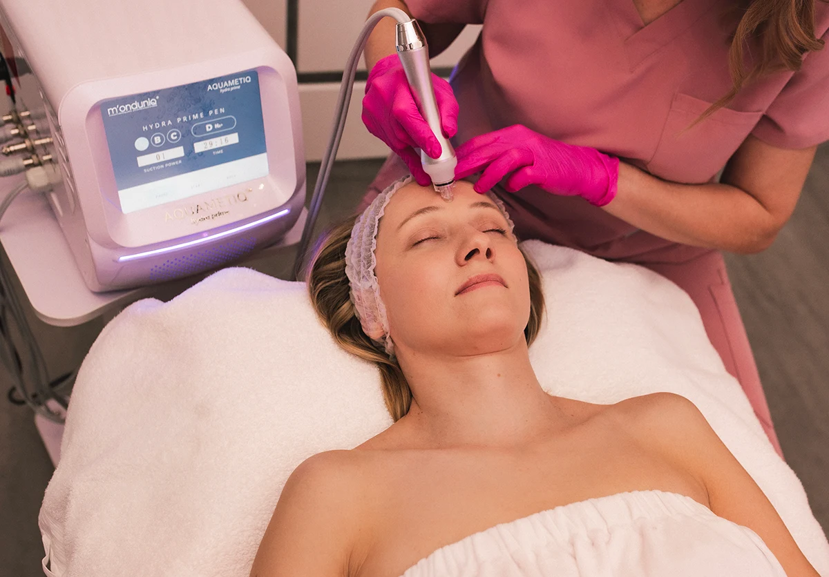Oczyszczanie Wodorowe twarzy w Holistic Glow Konstancin